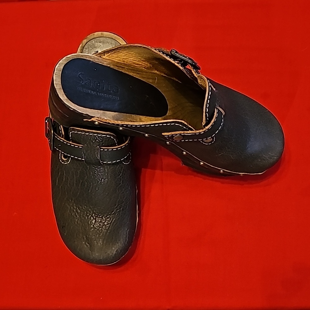 Black Sanita clogs size 38